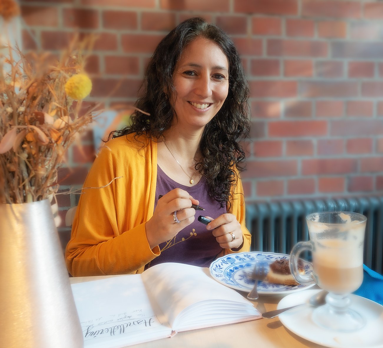 Tina Lauer schreibt im Café Journaling